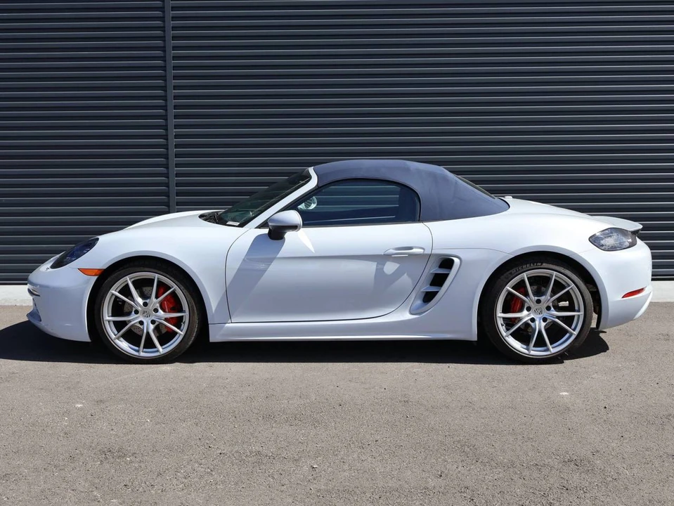 2024 Porsche 718 Boxster S - Image 2 of 4