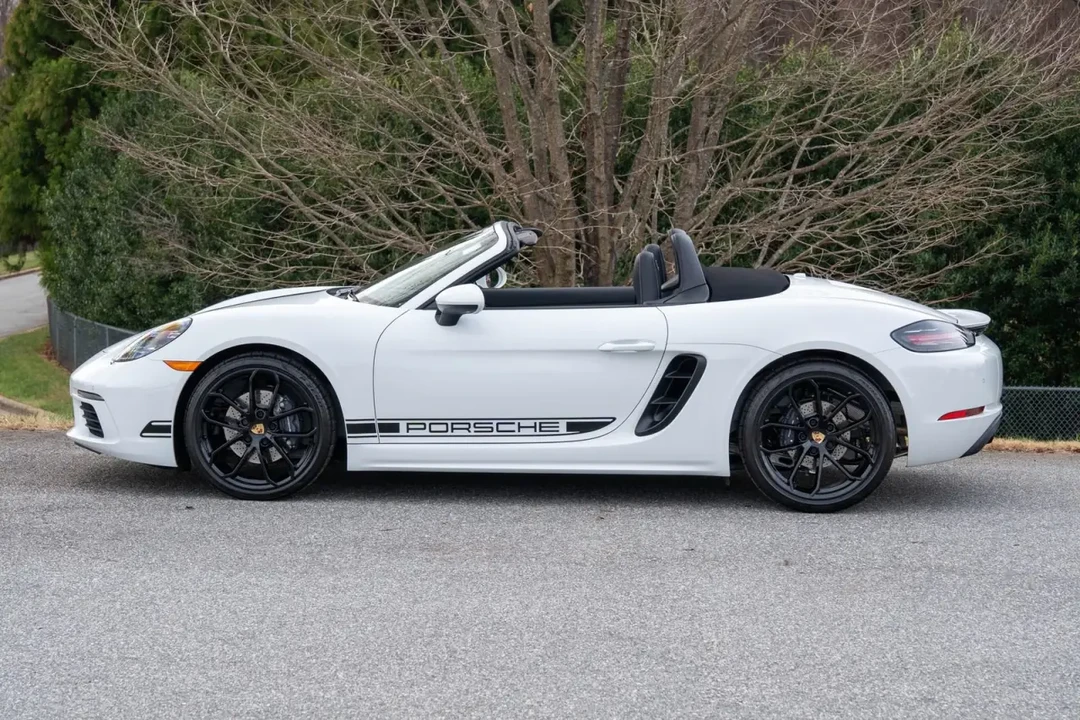 2024 Porsche 718 Boxster - Image 2 of 8