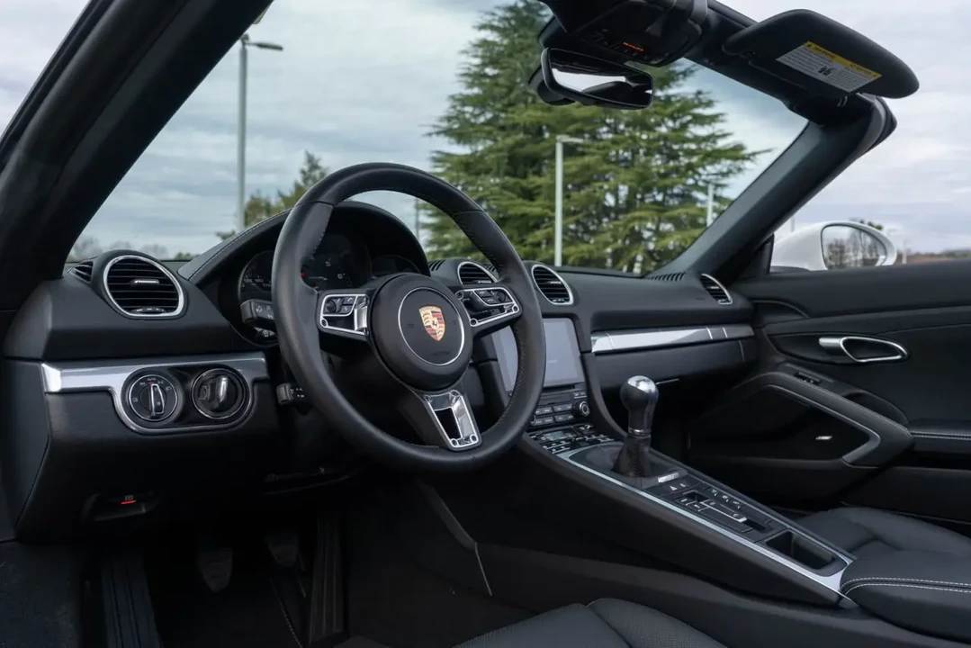 2024 Porsche 718 Boxster - Image 4 of 8