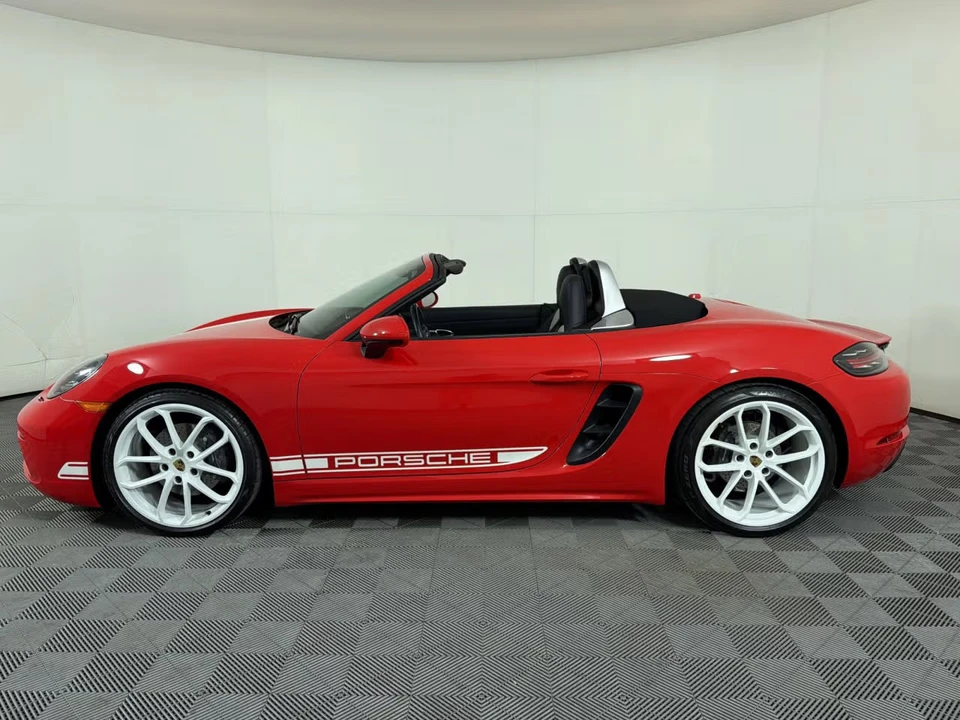 2024 Porsche 718 Boxster - Image 12 of 31