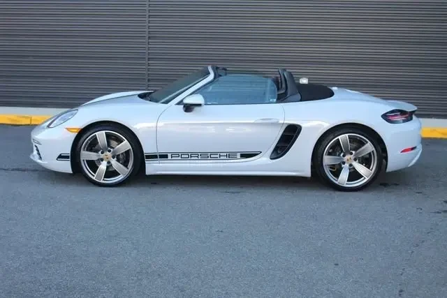 2024 Porsche 718 Boxster - Image 2 of 9