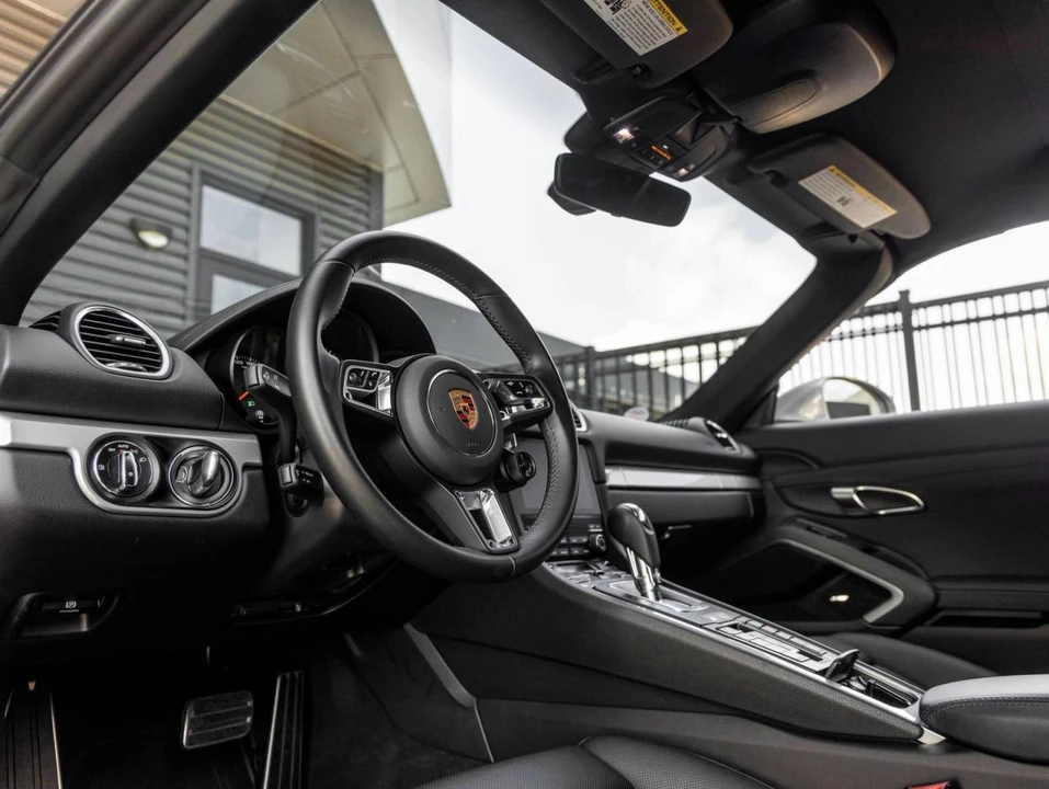 2024 Porsche 718 Boxster - Image 4 of 5