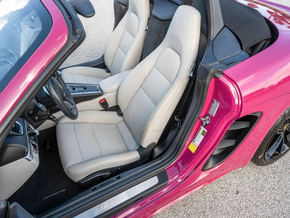 2024 Porsche 718 Boxster - Image 8 of 9