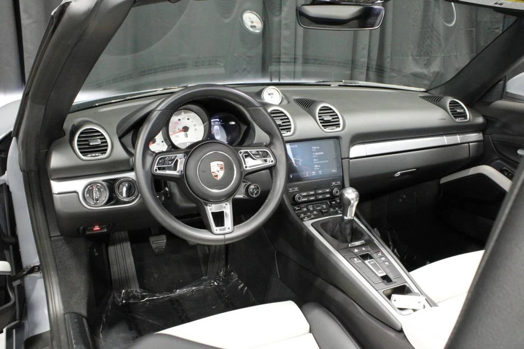 2024 Porsche 718 Boxster - Image 4 of 4