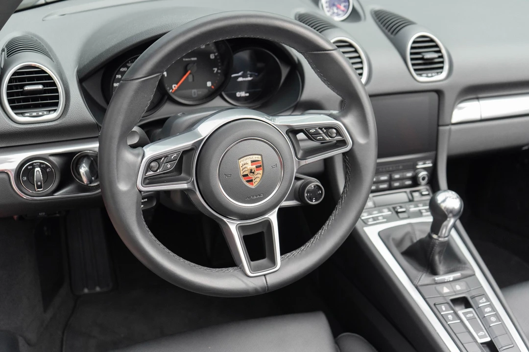 2024 Porsche 718 Boxster - Image 14 of 21