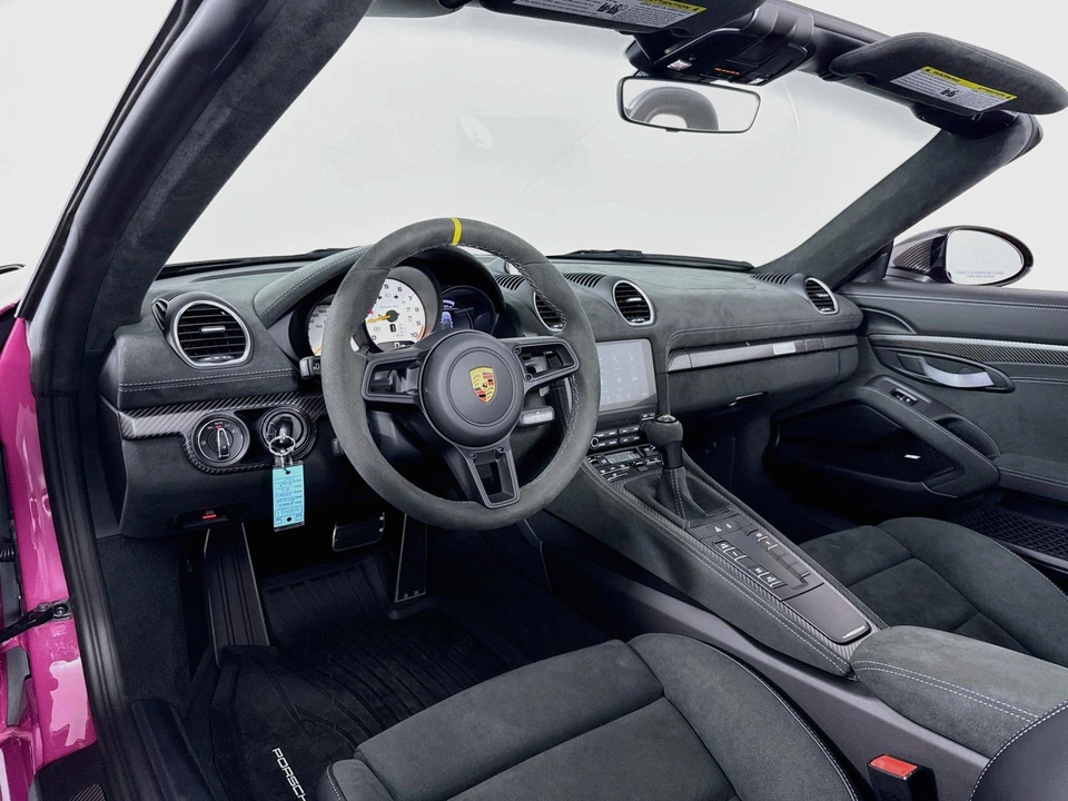2024 Porsche 718 Boxster - Image 10 of 31