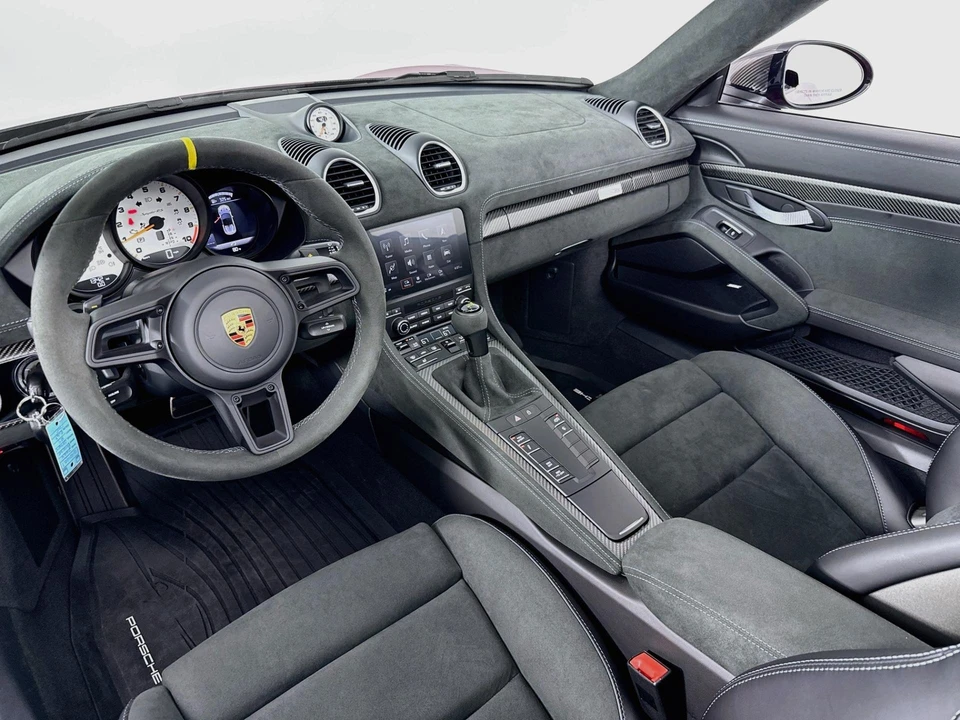 2024 Porsche 718 Boxster - Image 24 of 31