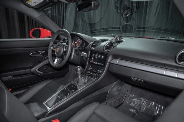 2024 Porsche 718 Cayman - Image 13 of 20