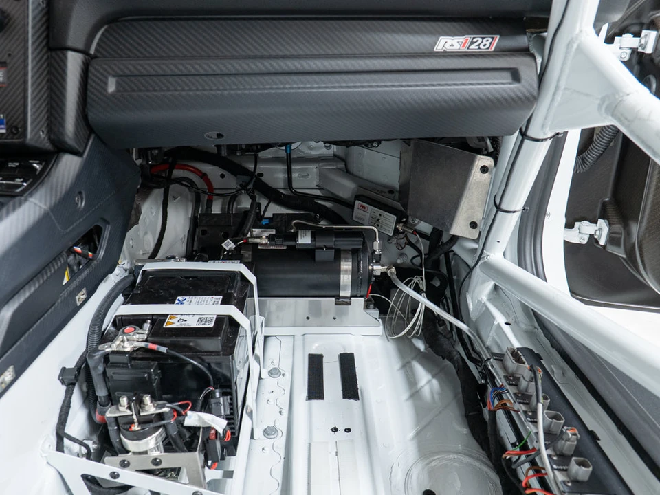 1994 Porsche 718 Cayman GT4 RS Clubsport - Image 29 of 31
