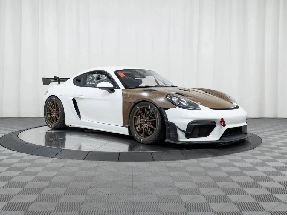 2024 Porsche 718 Cayman GT4 RS Clubsport - Image 3 of 5