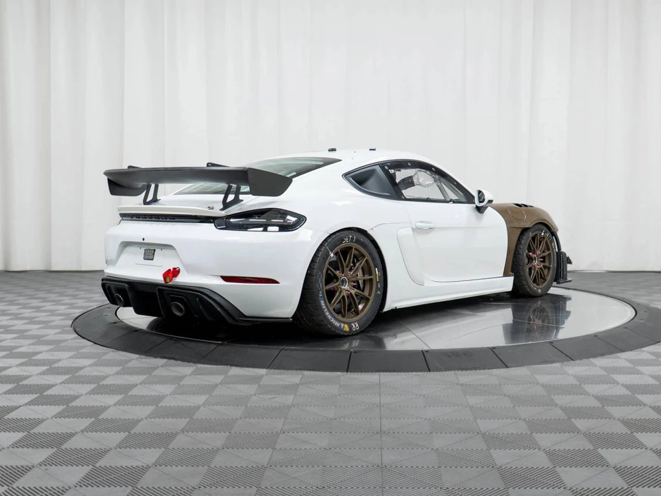 2024 Porsche 718 Cayman GT4 RS Clubsport - Image 5 of 5