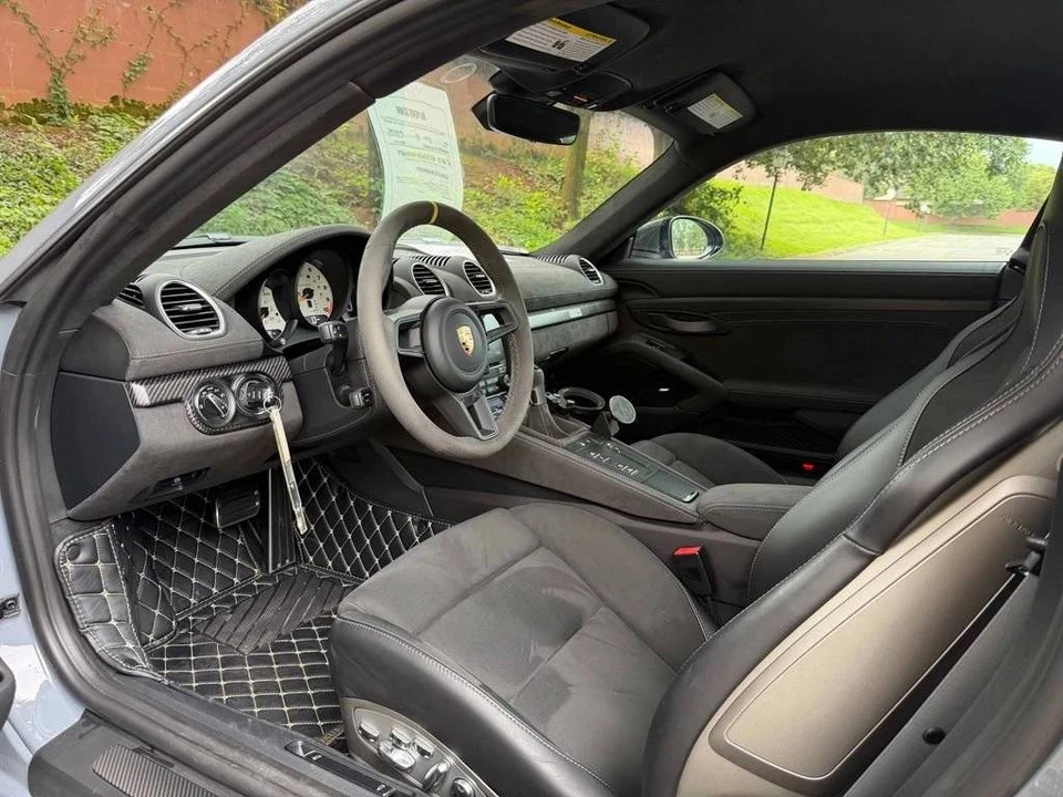 2024 Porsche 718 Cayman GT4 RS - Image 4 of 5