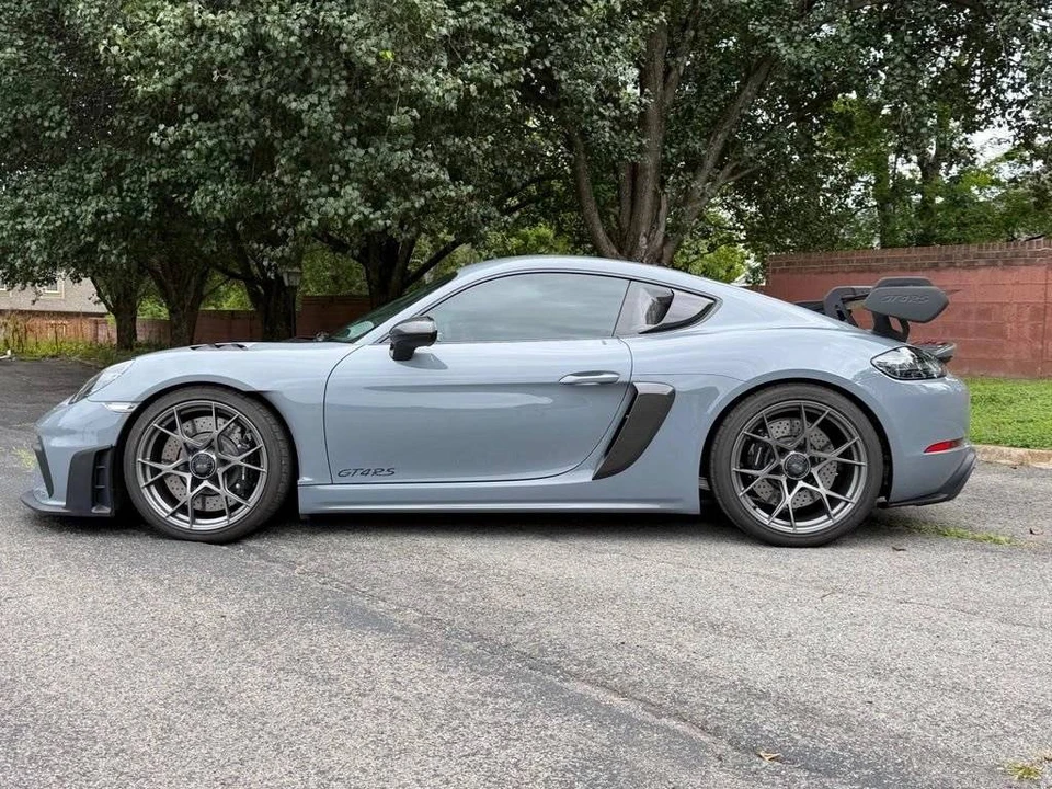 2024 Porsche 718 Cayman GT4 RS - Image 2 of 5