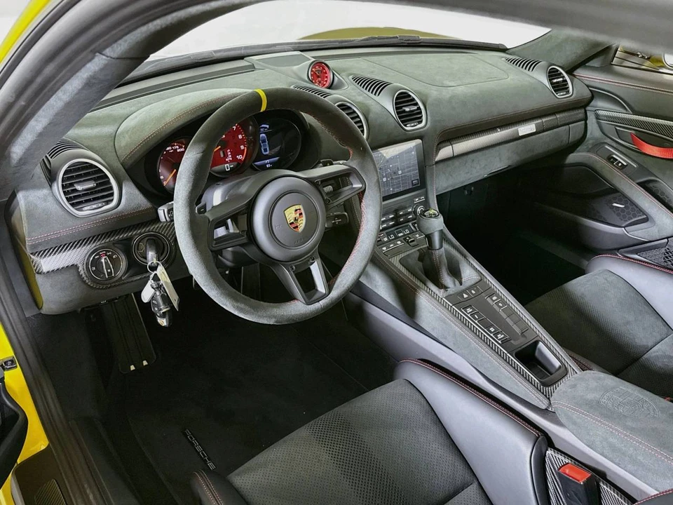 2024 Porsche 718 Cayman GT4 RS - Image 4 of 4