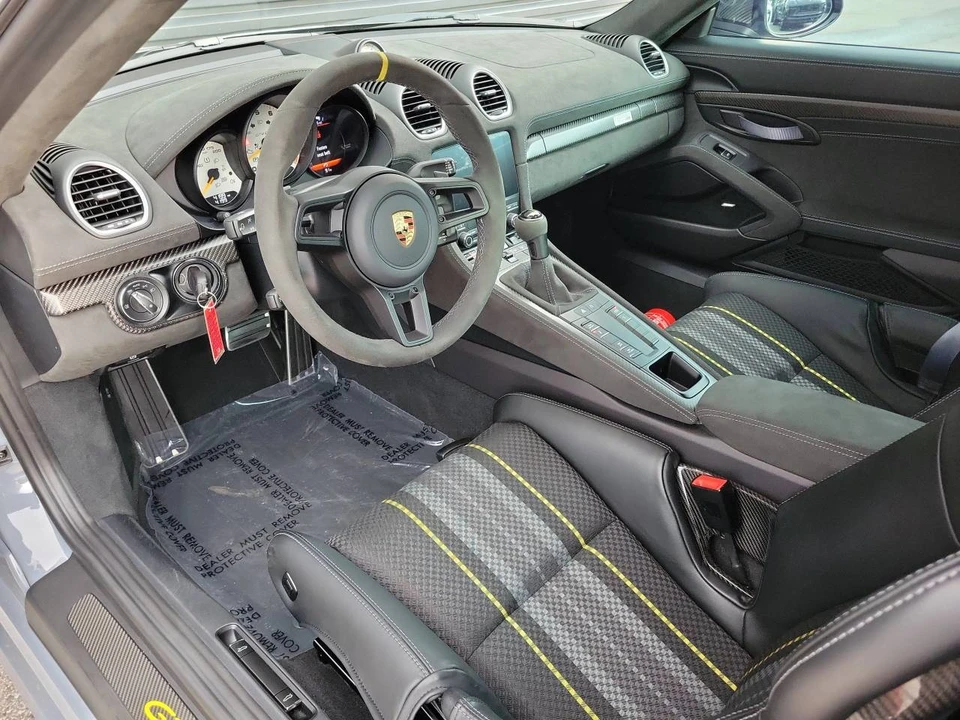 2024 Porsche 718 Cayman GT4 RS - Image 4 of 4