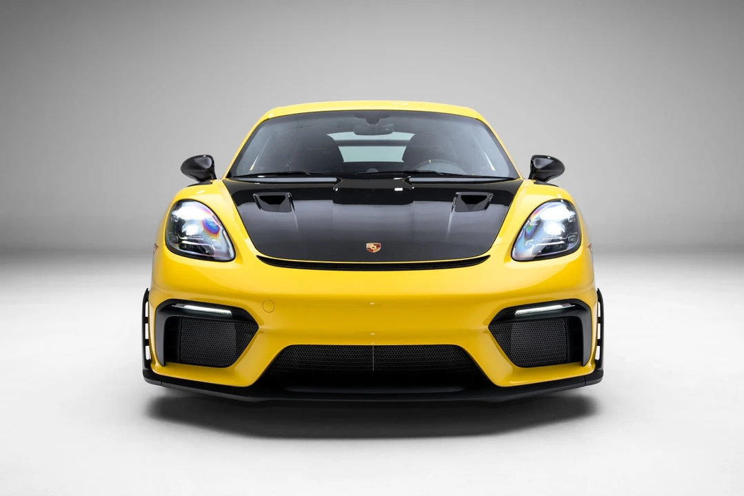 2024 Porsche - Image 3 of 31