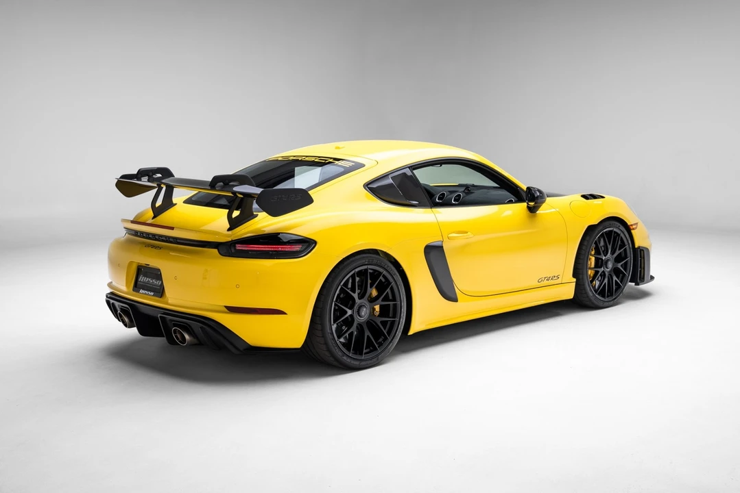 2024 Porsche - Image 27 of 31