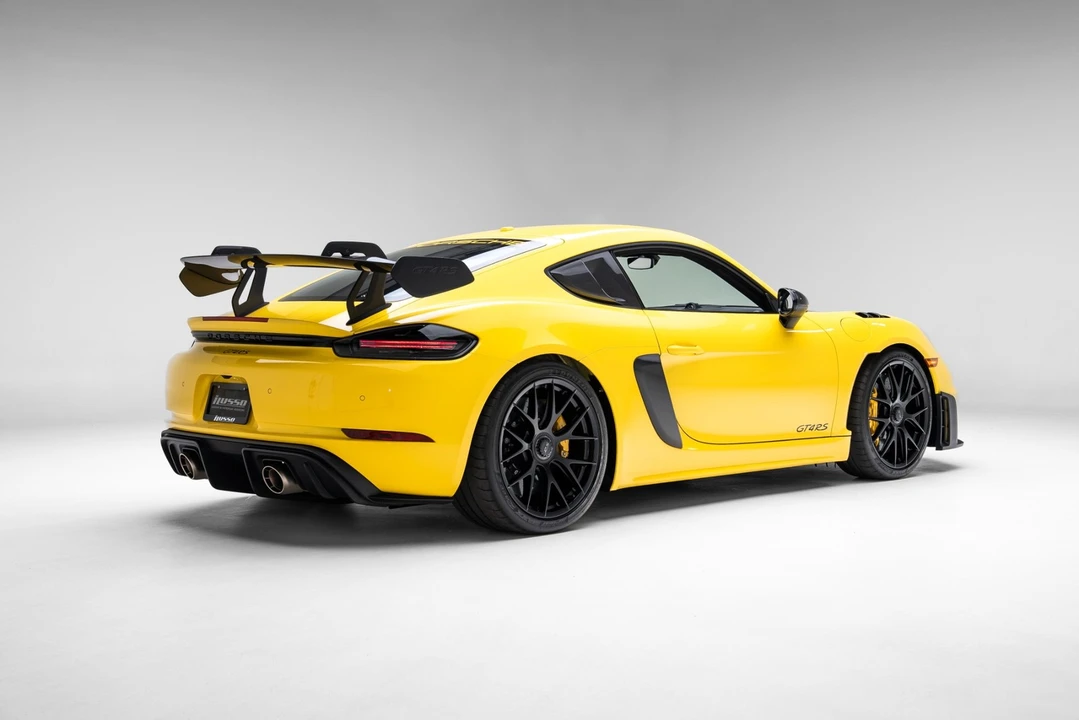 2024 Porsche - Image 26 of 31