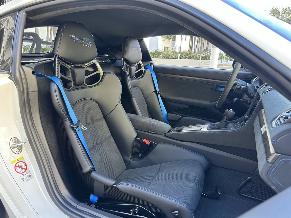 2024 Porsche 718 Cayman GT4 RS - Image 26 of 30