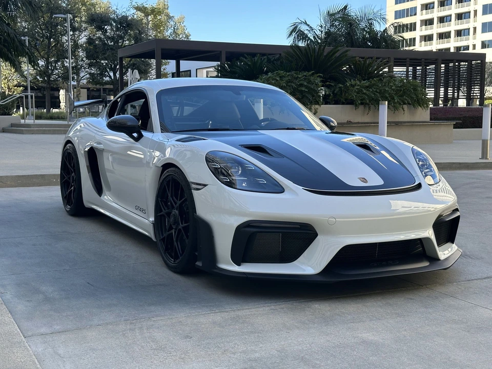2024 Porsche 718 Cayman GT4 RS - Image 10 of 30