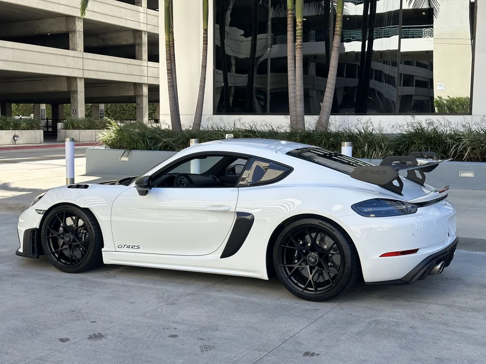 2024 Porsche 718 Cayman GT4 RS - Image 12 of 30