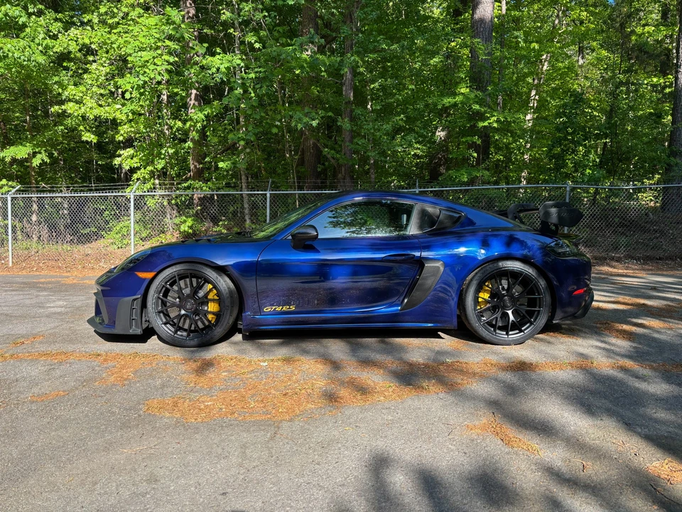 2024 Porsche 718 Cayman GT4 RS - Image 10 of 31