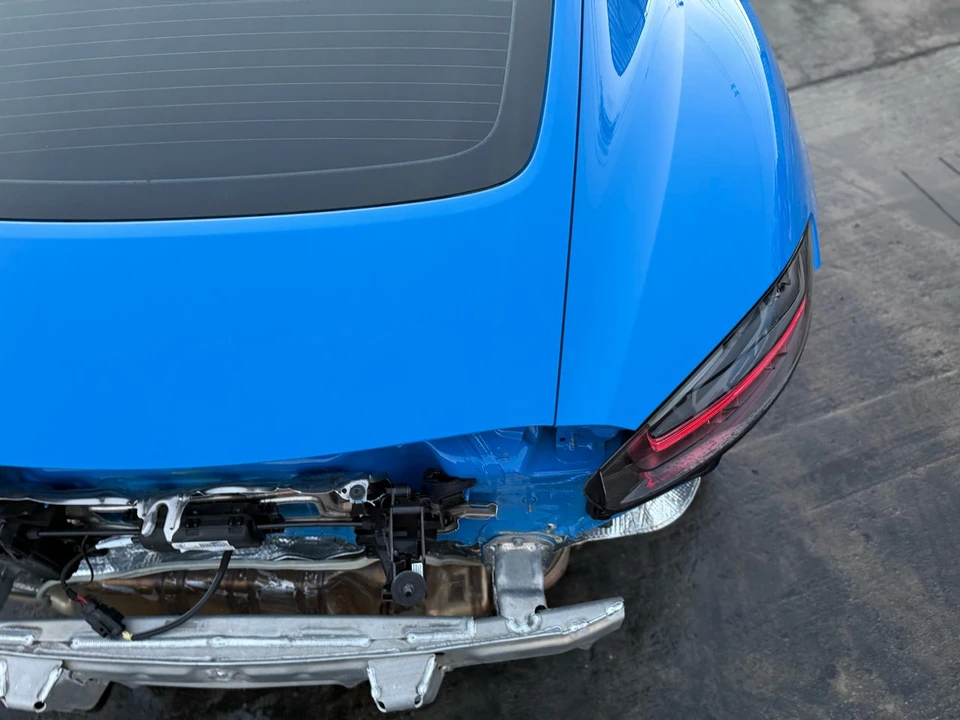 2024 Porsche 718 Cayman GTS - Image 16 of 21