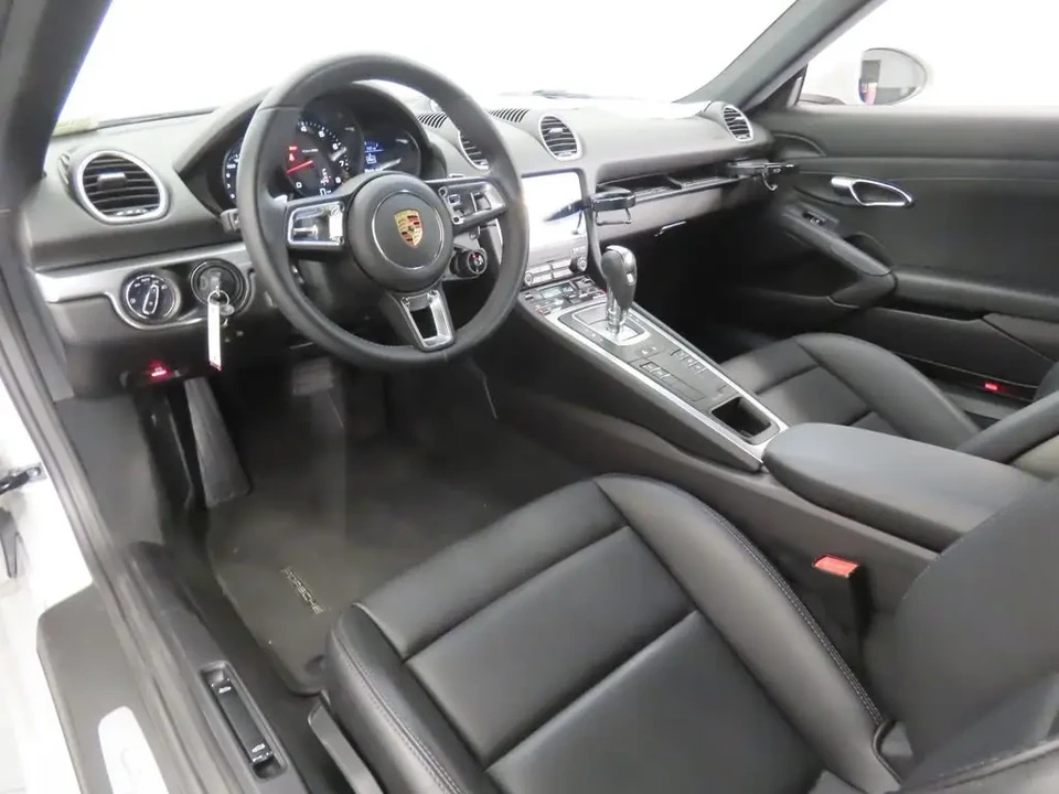 2024 Porsche 718 Cayman - Image 4 of 7
