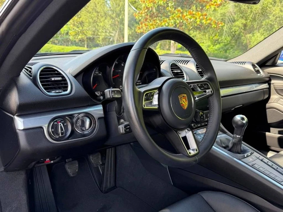 2024 Porsche 718 Cayman - Image 4 of 5