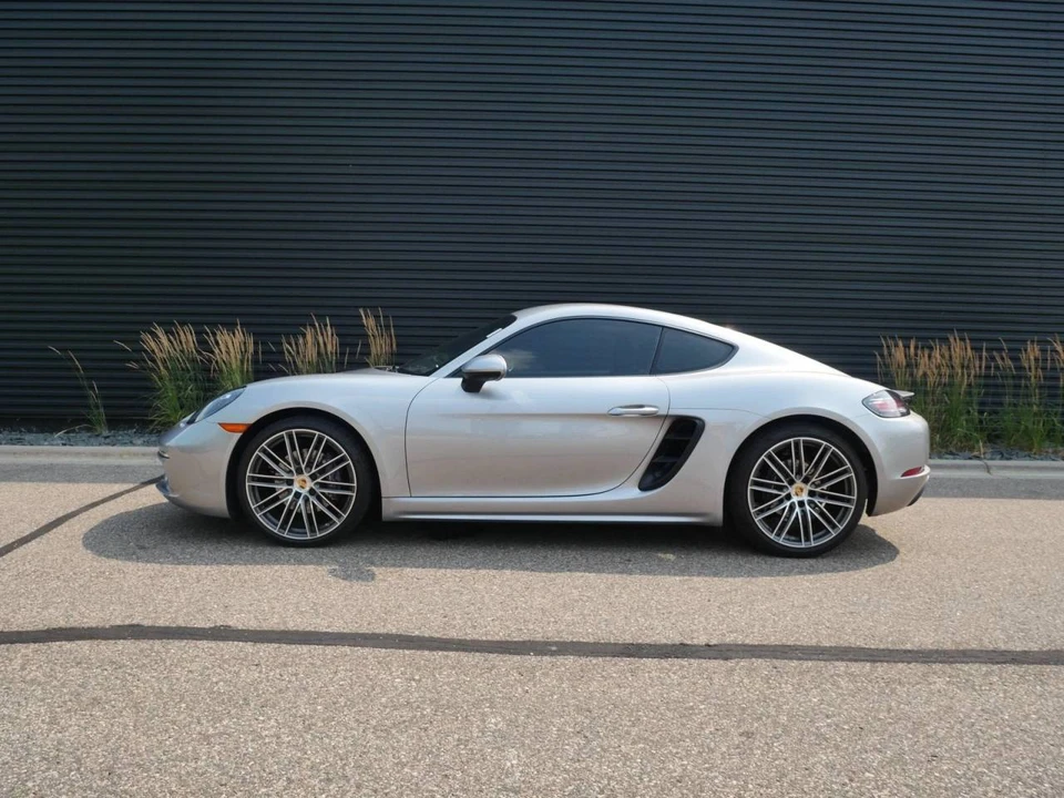 2024 Porsche 718 Cayman - Image 2 of 5