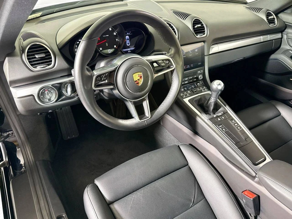 2024 Porsche 718 Cayman - Image 4 of 5