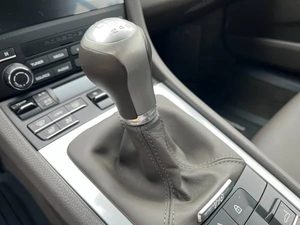 2024 Porsche 718 Cayman - Image 16 of 21