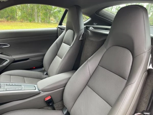 2024 Porsche 718 Cayman - Image 18 of 21