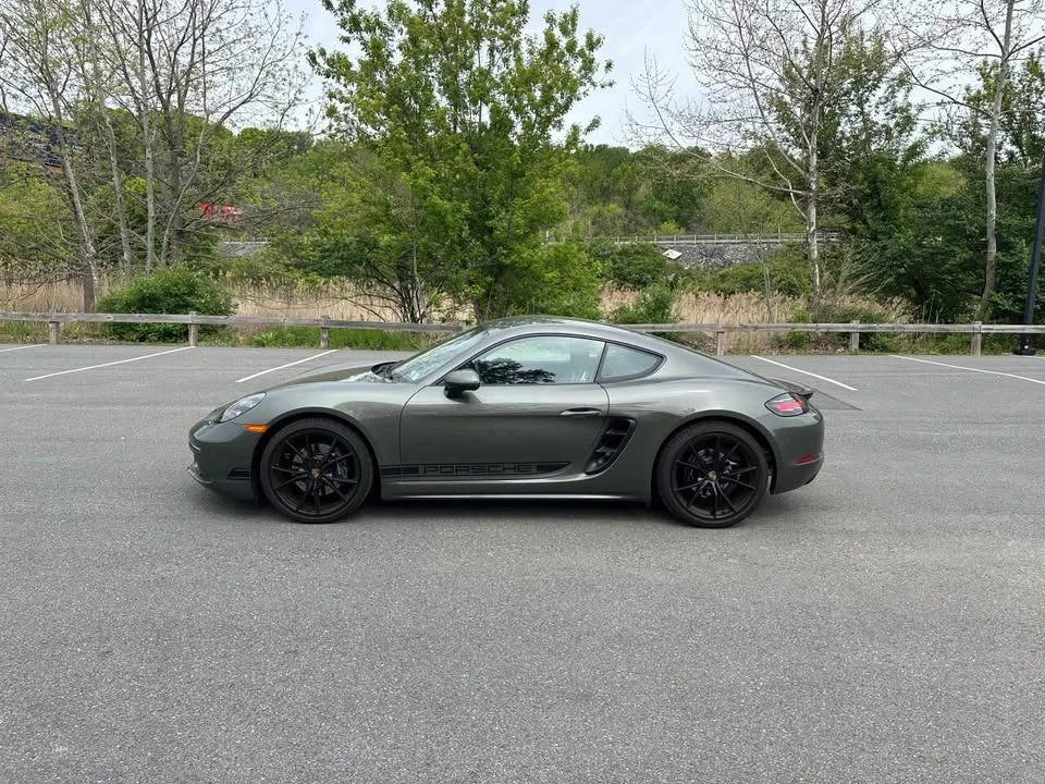 2024 Porsche 718 Cayman - Image 9 of 20