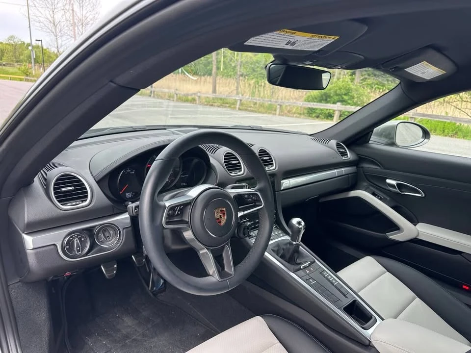 2024 Porsche 718 Cayman - Image 16 of 20
