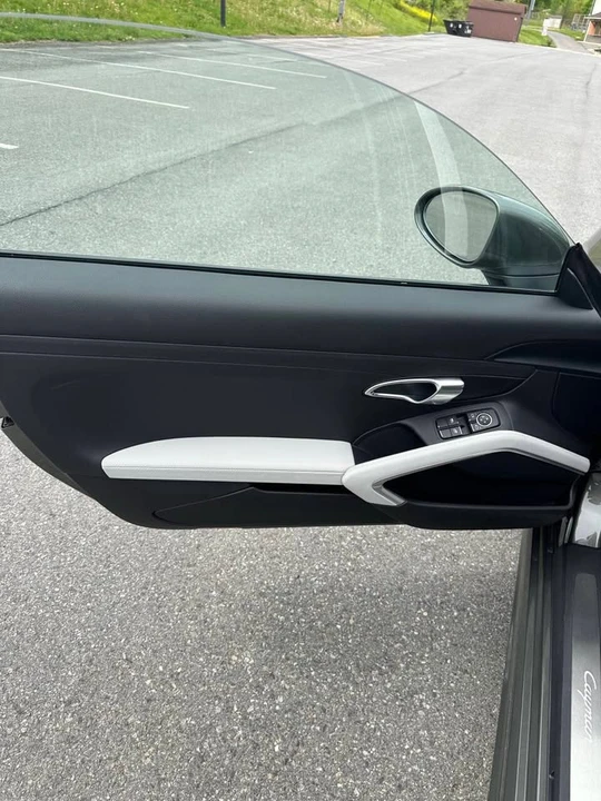2024 Porsche 718 Cayman - Image 15 of 20