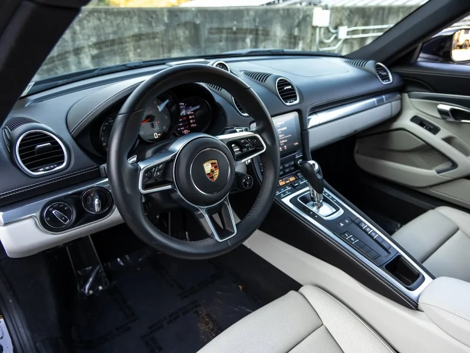 2024 Porsche 718 Cayman S - Image 4 of 8