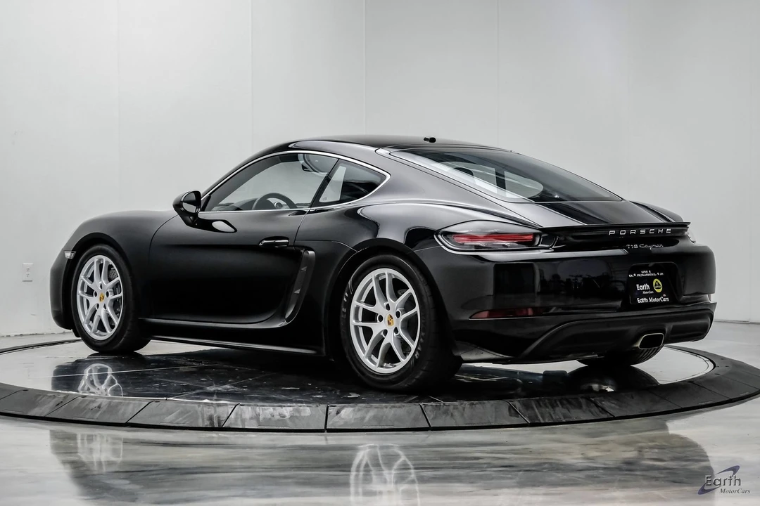 2024 Porsche 718 Cayman - Image 10 of 31