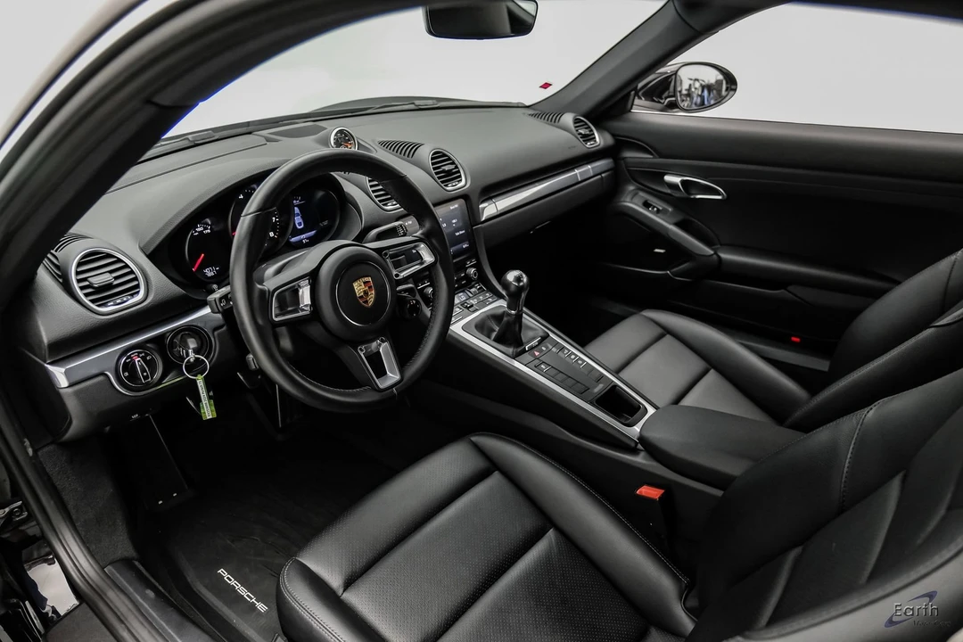 2024 Porsche 718 Cayman - Image 2 of 31