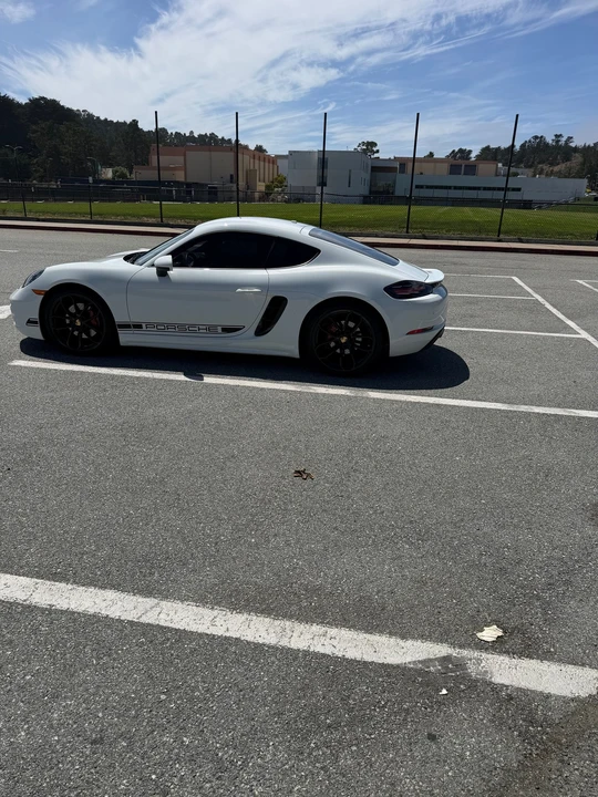 2024 Porsche 718 Cayman - Image 5 of 31