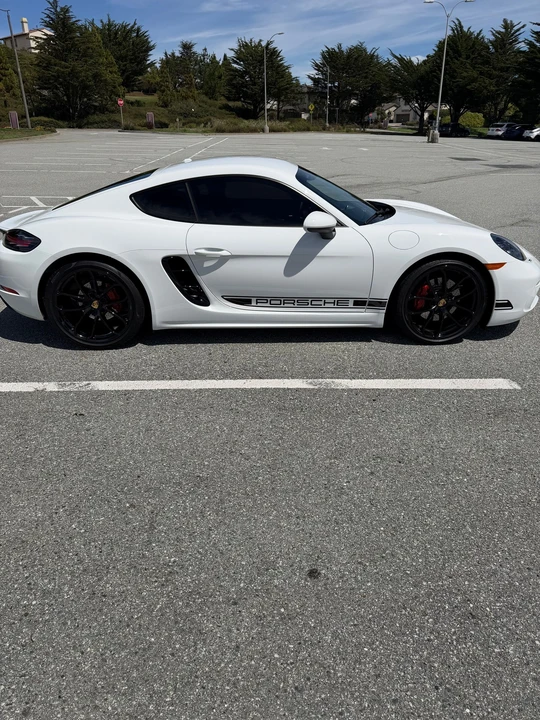 2024 Porsche 718 Cayman - Image 17 of 31