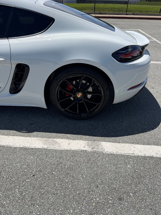 2024 Porsche 718 Cayman - Image 28 of 31