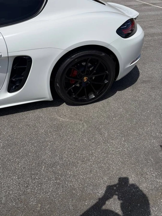 2024 Porsche 718 Cayman - Image 18 of 24