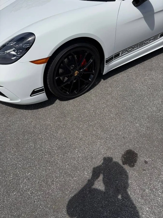 2024 Porsche 718 Cayman - Image 17 of 24
