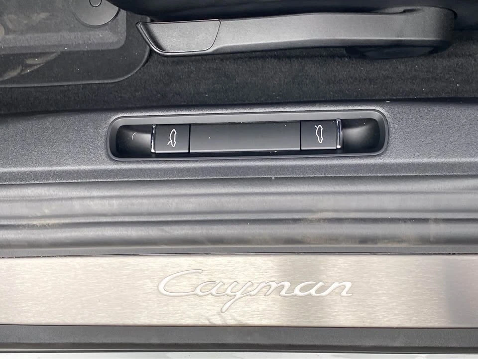 2024 Porsche 718 Cayman - Image 12 of 18
