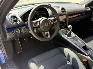 2024 Porsche 718 Cayman - Image 4 of 4