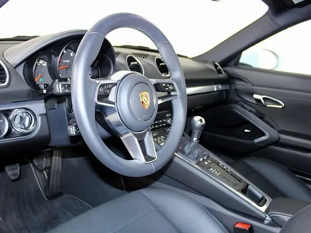 2024 Porsche 718 Cayman - Image 4 of 6