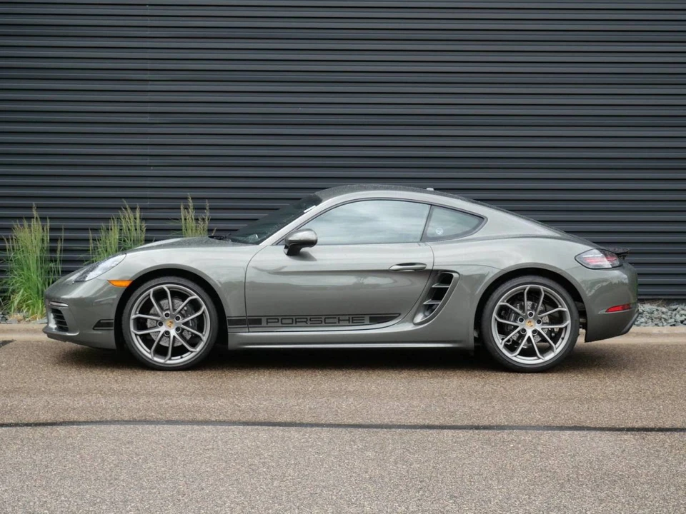 2024 Porsche 718 Cayman - Image 2 of 5