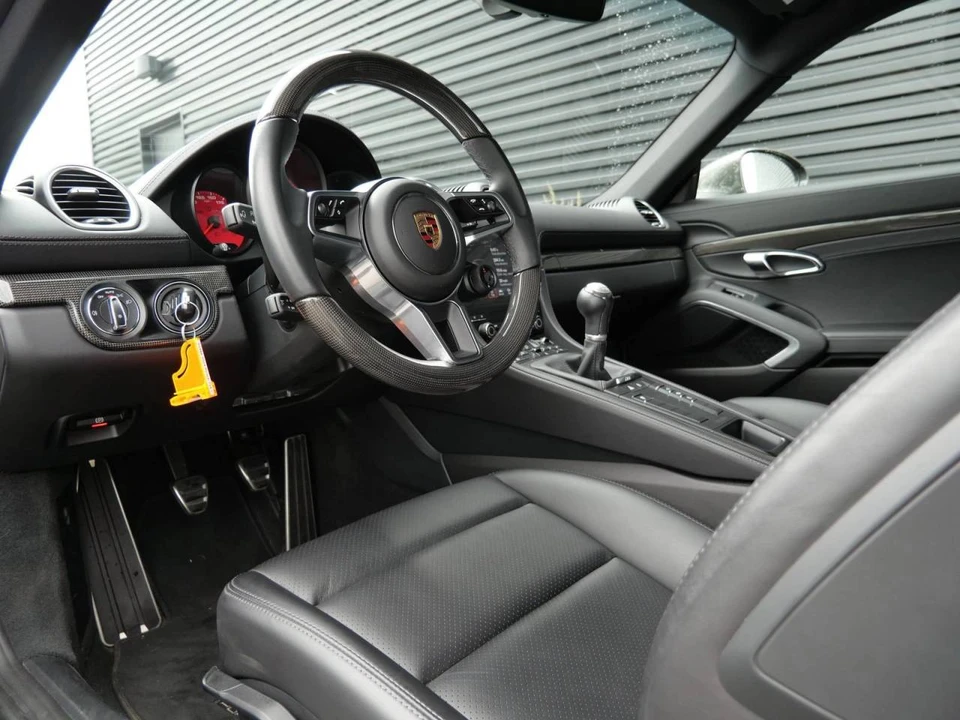 2024 Porsche 718 Cayman - Image 4 of 5