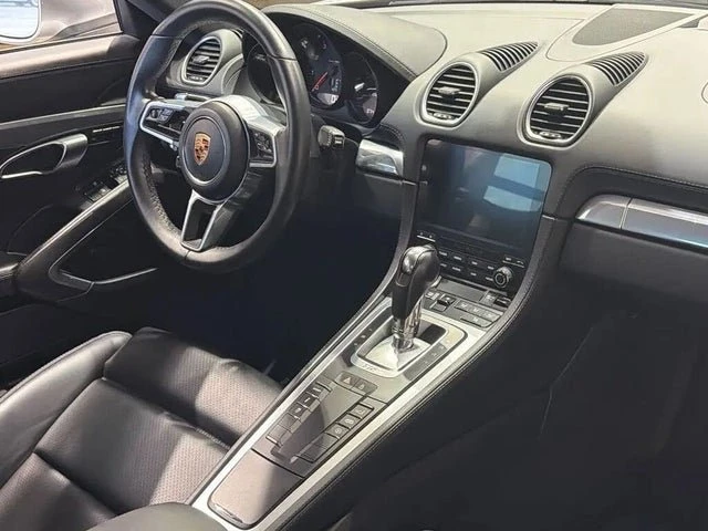 2024 Porsche 718 Cayman - Image 16 of 20